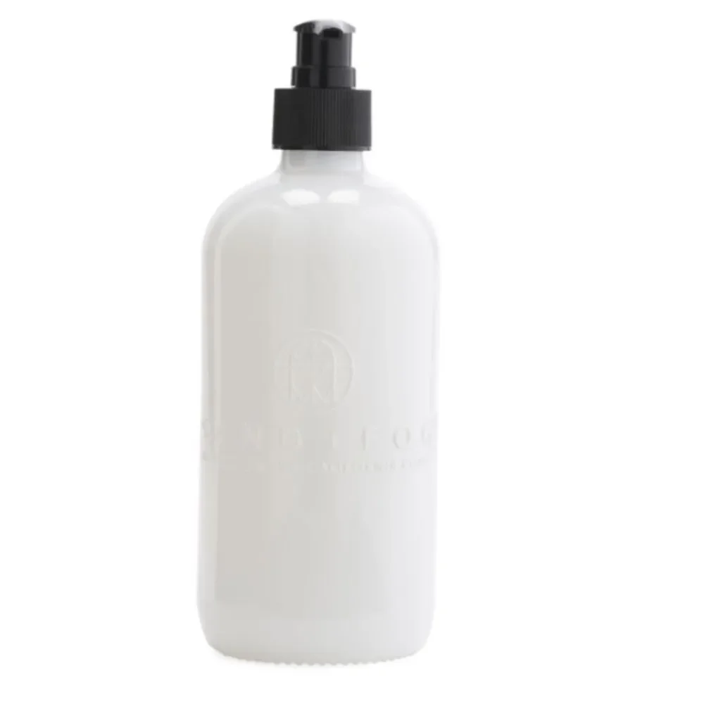 SAND + FOG White Embossed Glass Aloe Scented Soap